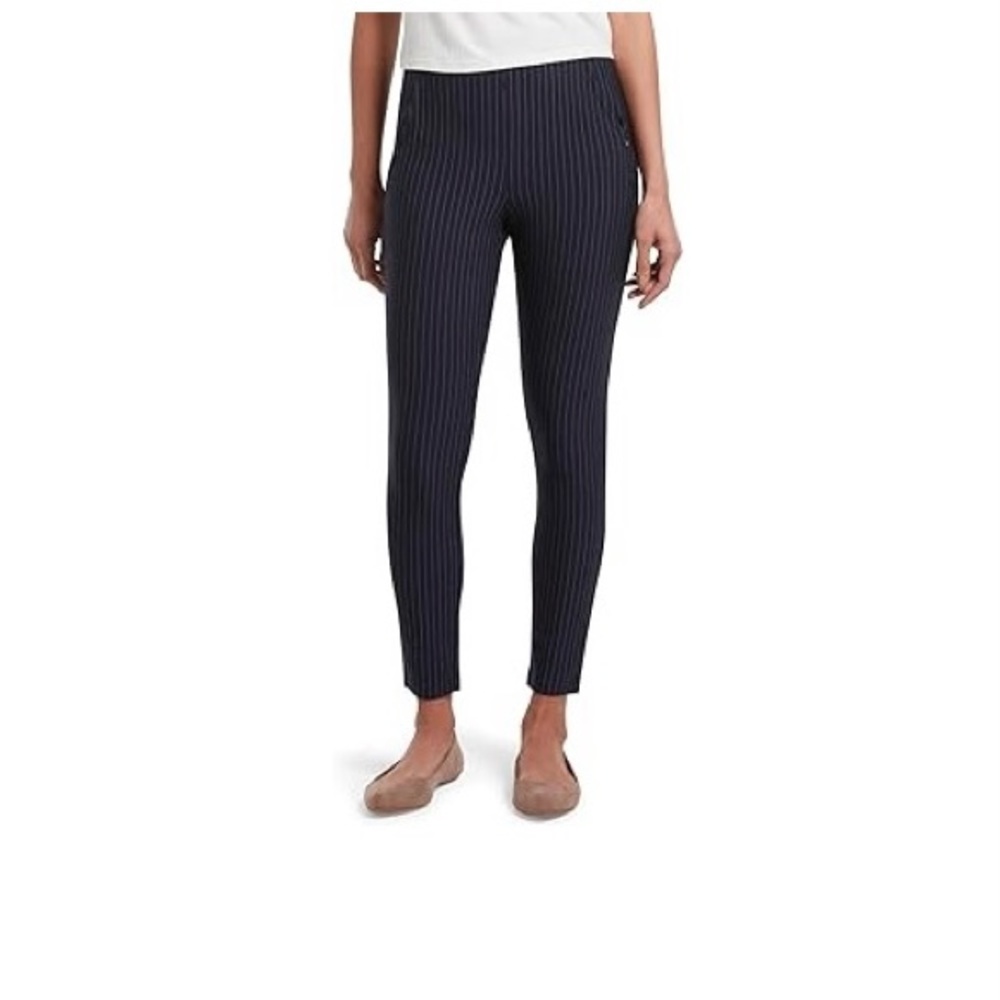 Hue navy blue pinstripe high waist skimmer pull on  legging.